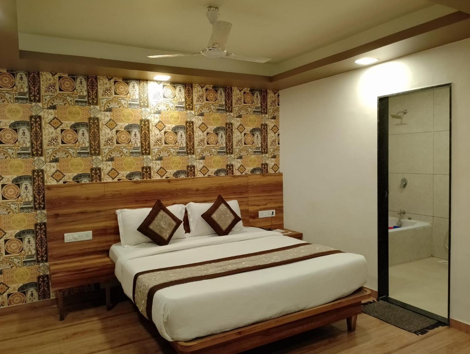 Mountview Resort 罗纳瓦拉 外观 照片