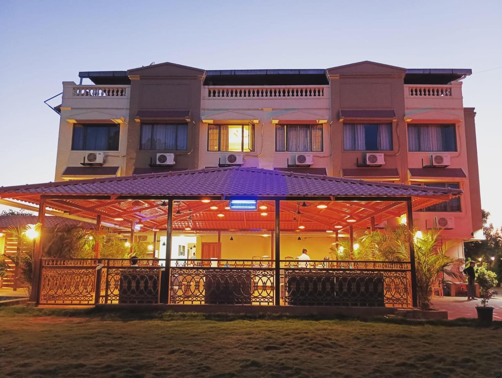 Mountview Resort 罗纳瓦拉 外观 照片